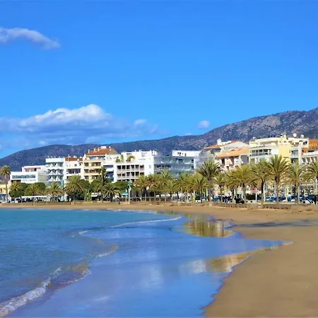 En Complejo Residencial En Santa Margarita, Apartment Roses